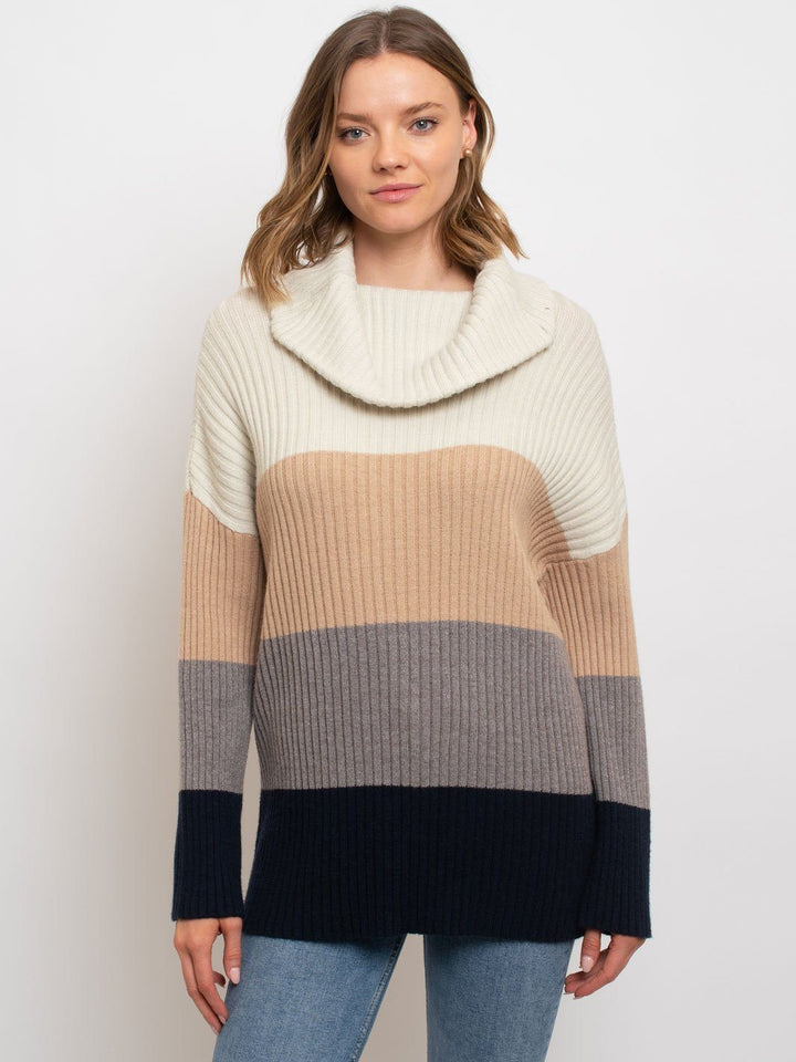 WOMEN'S COLOR BLOCK TURTLENECK SWEATER