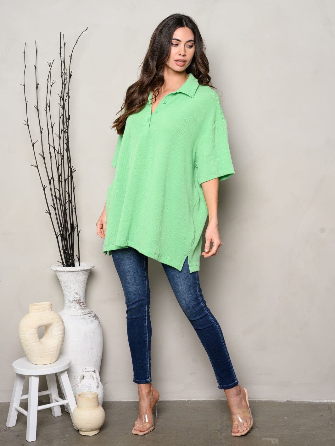 WOMEN'S SHORT SLEEVE V-NECK OVERSIZED TOP