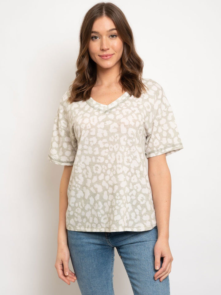 WOMEN'S V-NECK SHORT SLEEVE TOP