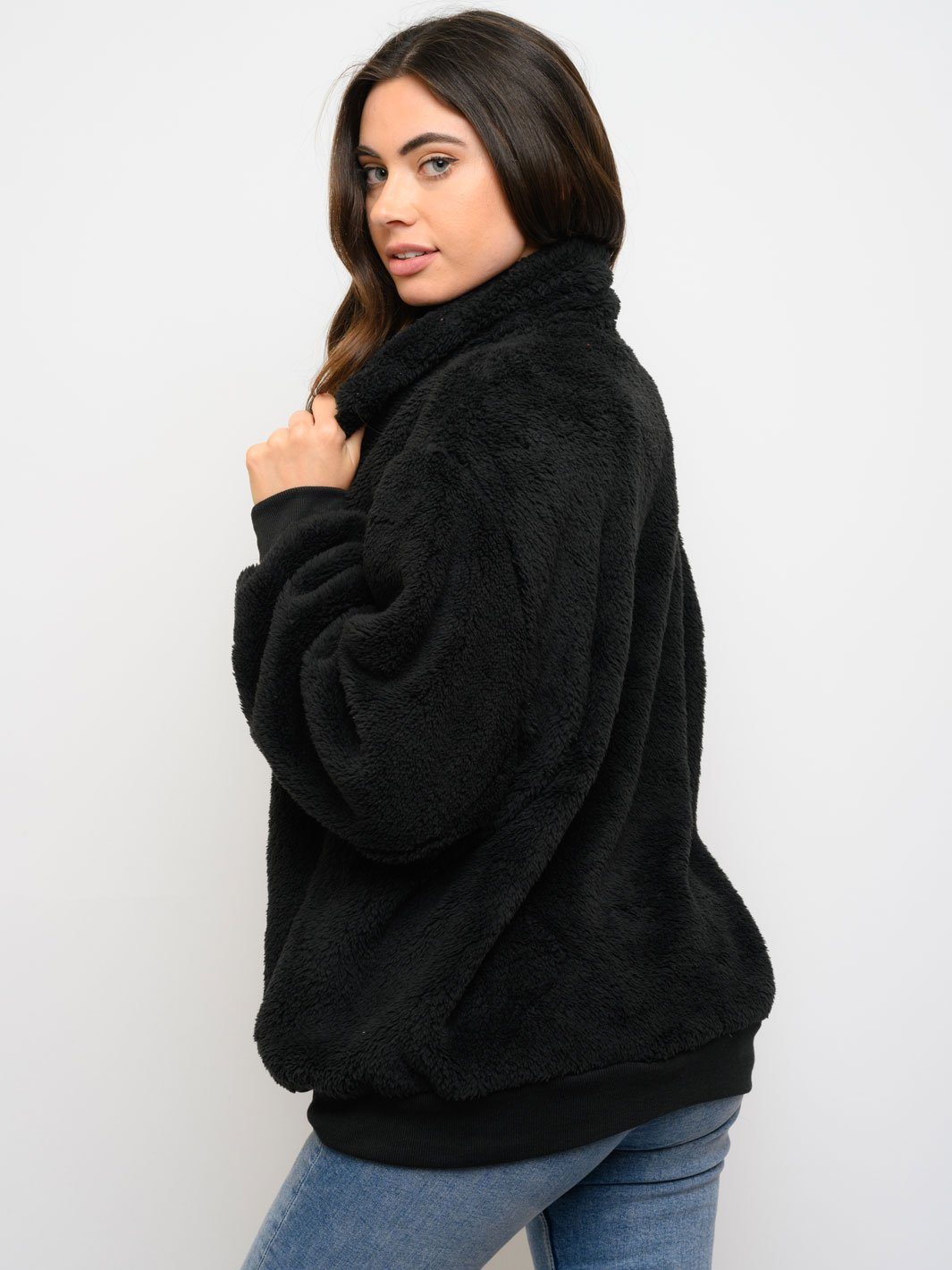 WOMEN'S FUZZY POCKETS ZIPPER CLOSURE PULLOVER SWEATER