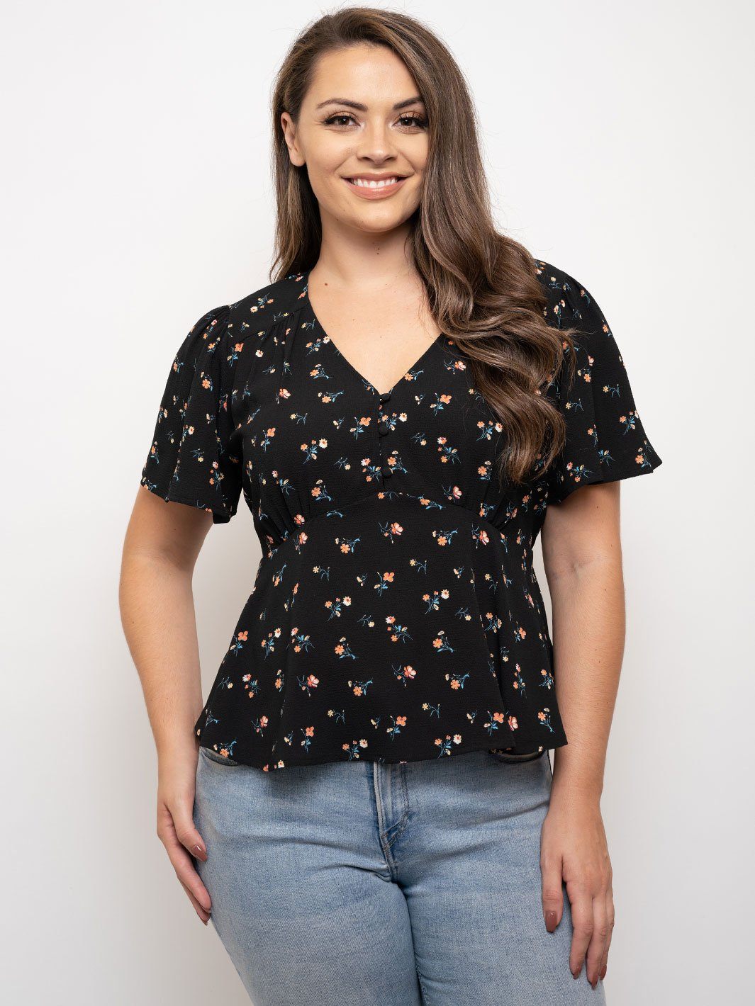 PLUS SIZE FLORAL BUTTON DETAIL PEPLUM TOP