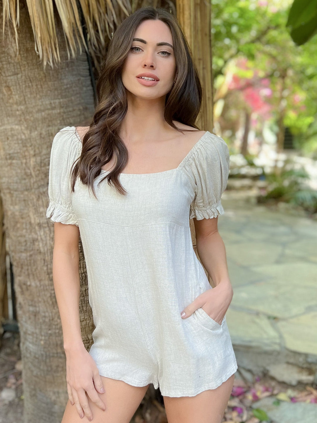 WOMEN'S SHORT PUFF SLEEVE POCKETS ROMPER