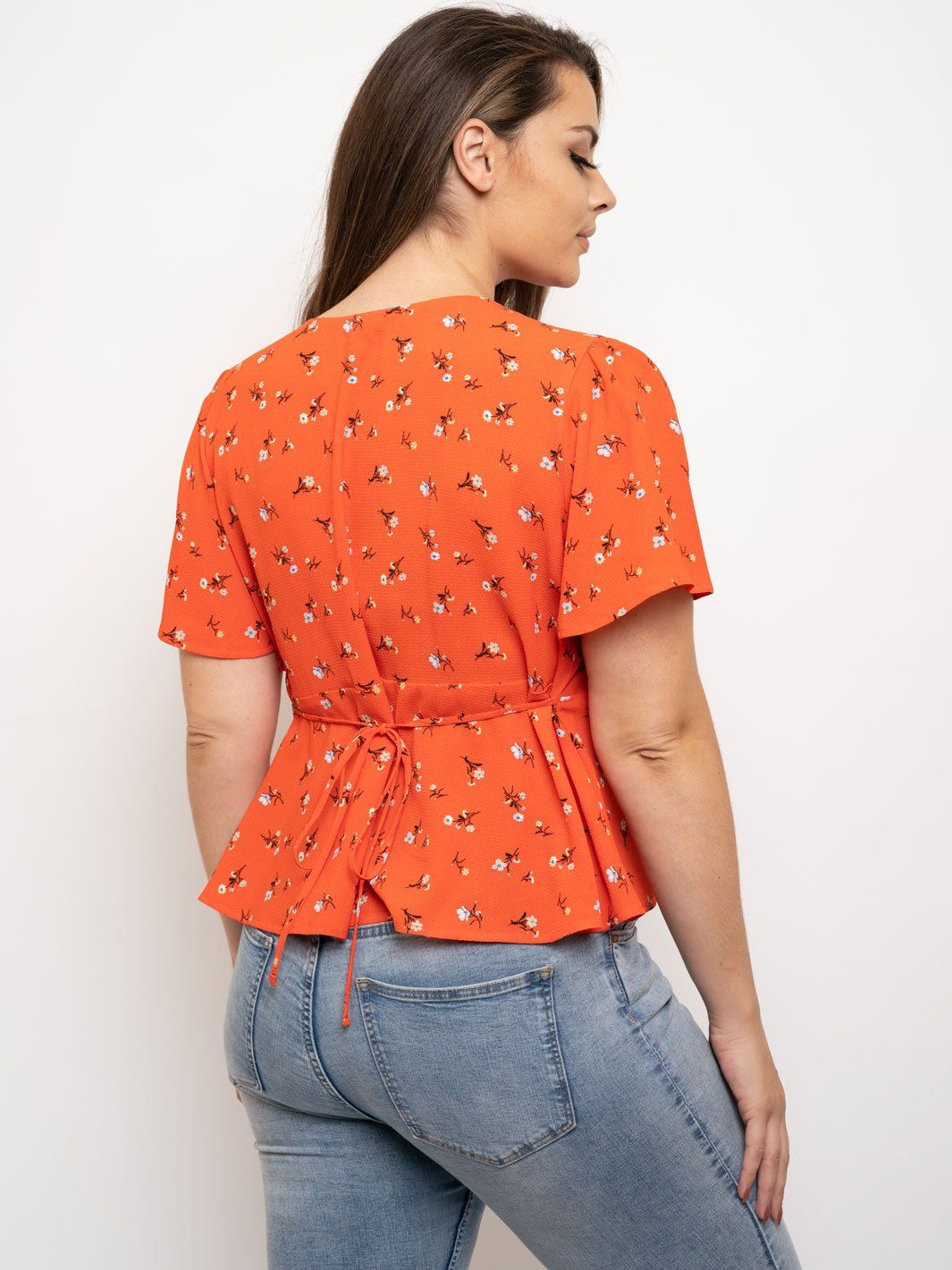 PLUS SIZE FLORAL BUTTON DETAIL PEPLUM TOP