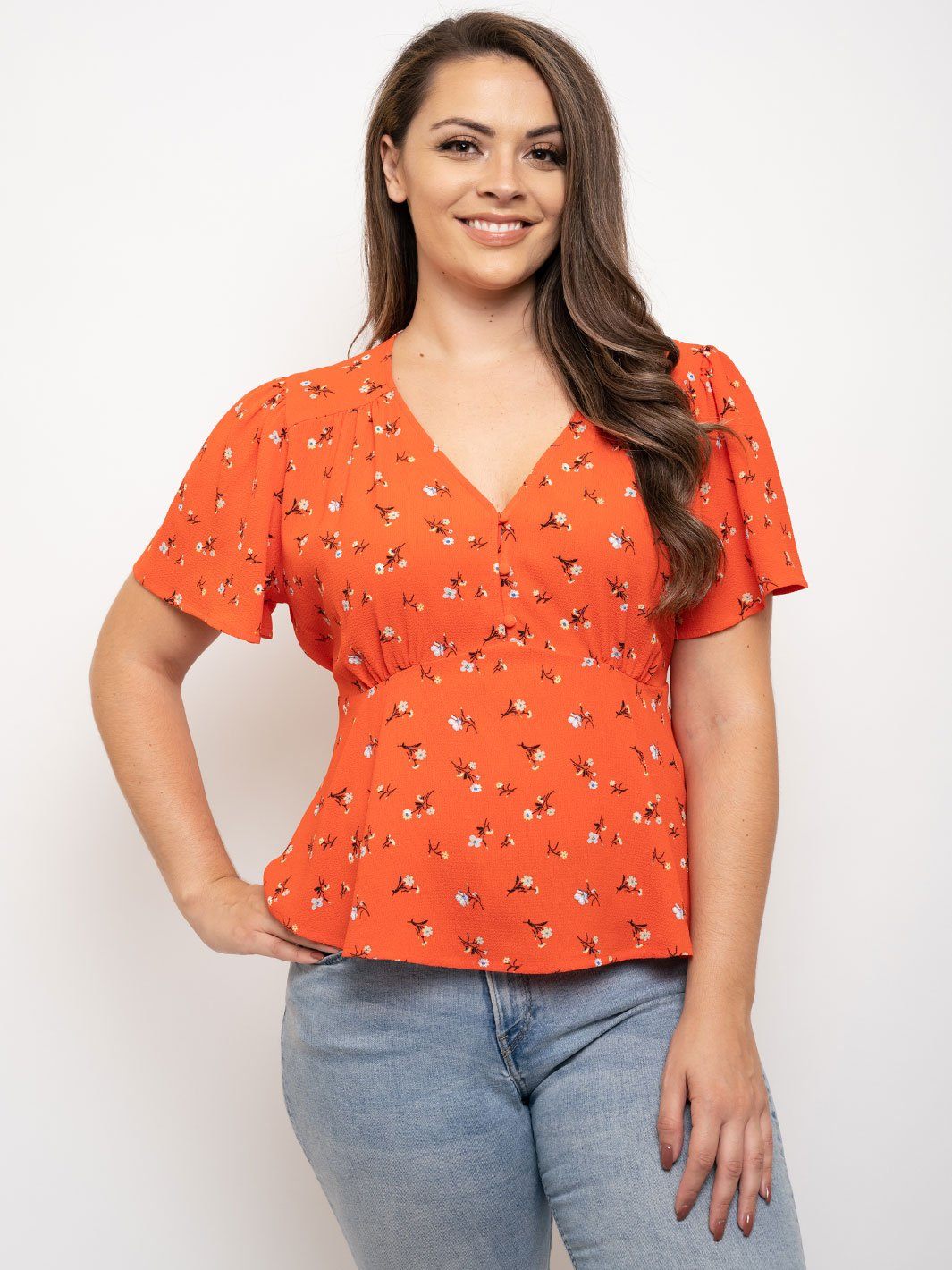 PLUS SIZE FLORAL BUTTON DETAIL PEPLUM TOP