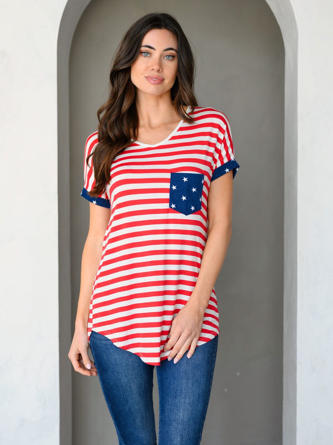 WOMEN'S SHORT SLEEVE V-NECK FRONT POCKET PATRIOTIC PRINT TOP