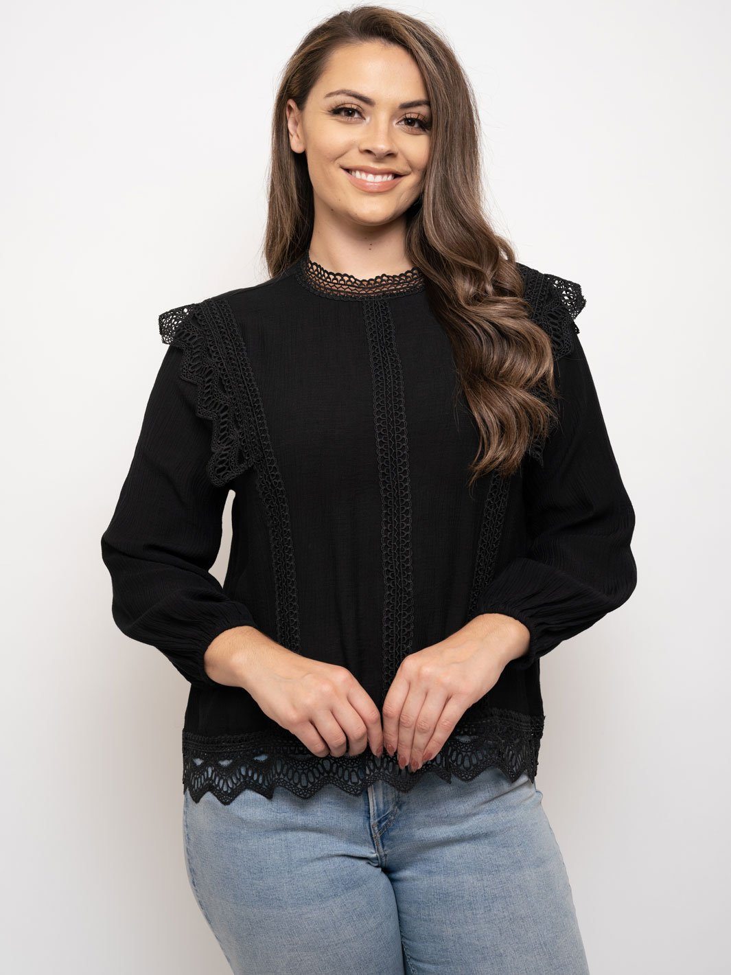 PLUS SIZE LACE TRIM LONG SLEEVE TOP