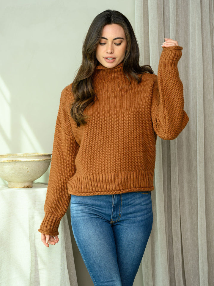 WOMEN'S LONG SLEEVE TURTLE NECK SWEATER