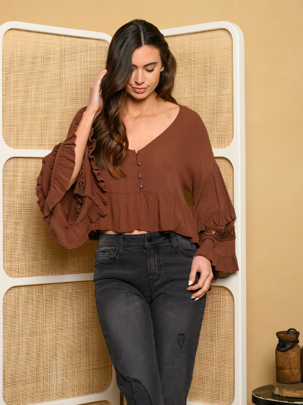 WOMEN'S SOLID V-NECK BELL SLEEVE TOP