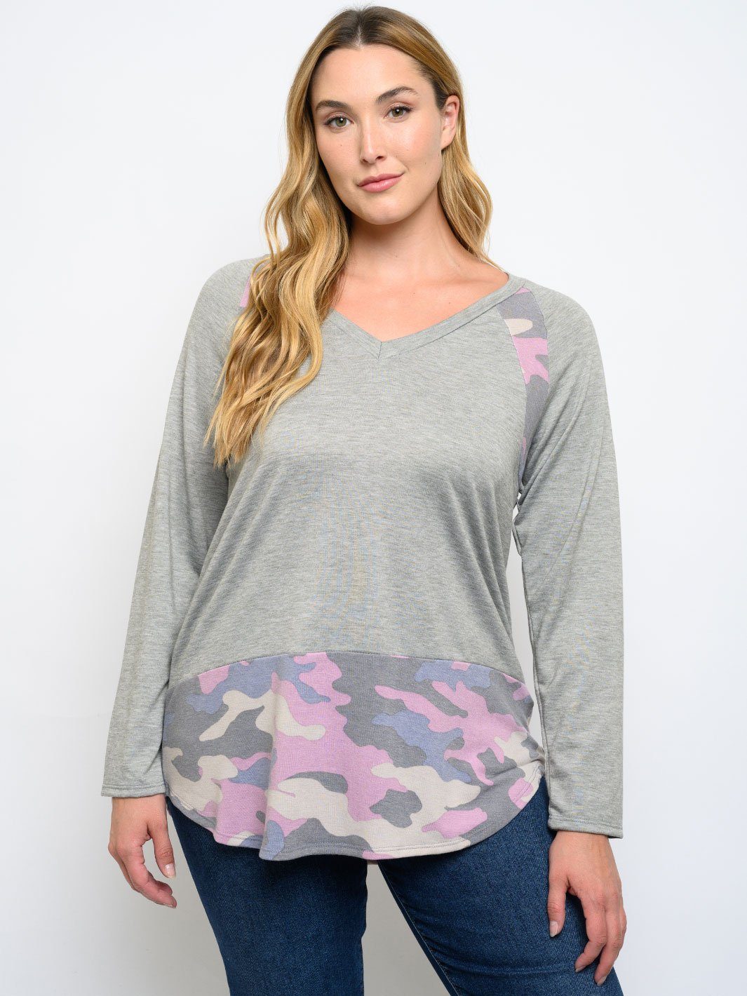 PLUS SIZE CAMO PRINT LONG SLEEVE TOP