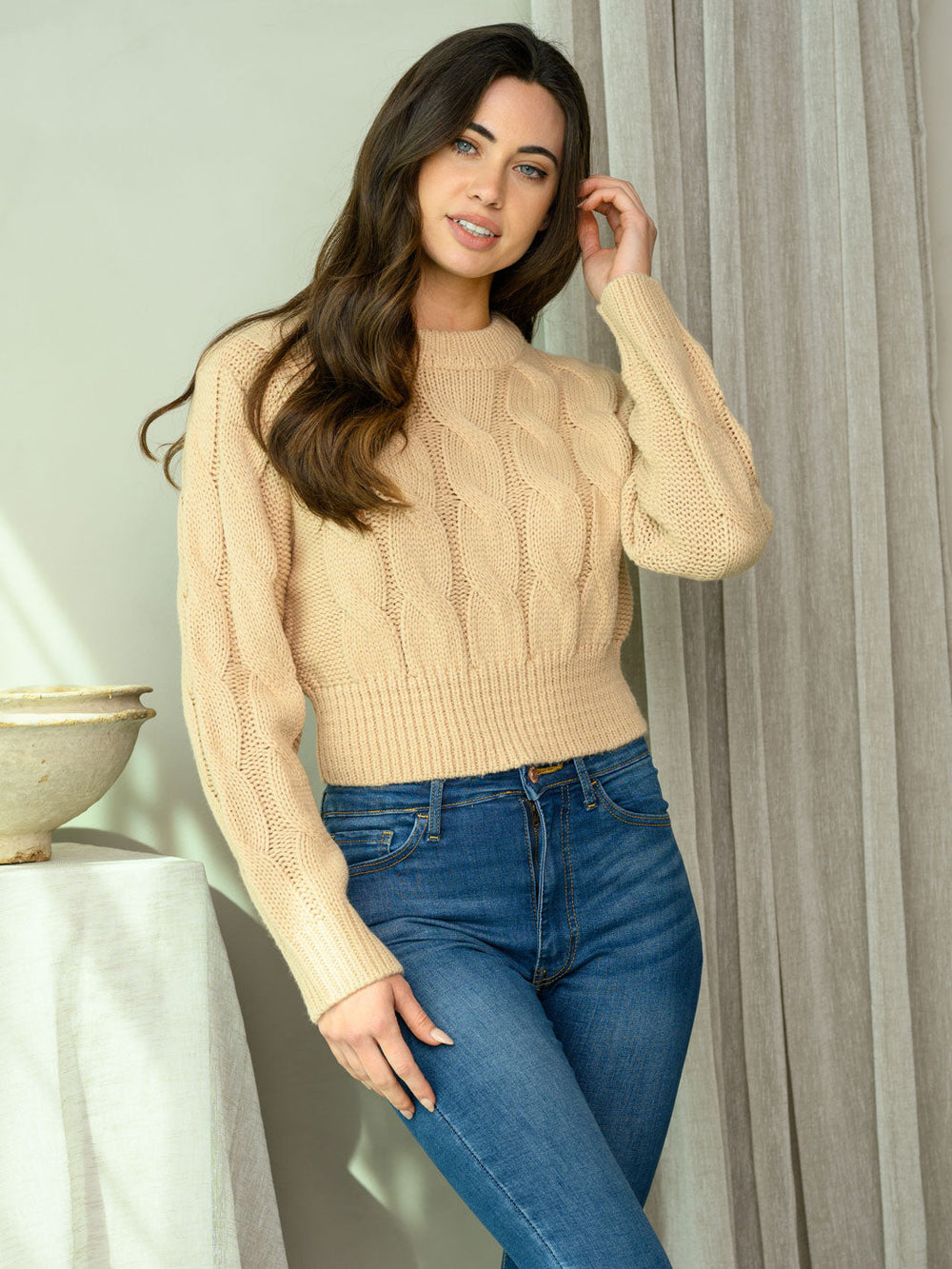 WOMEN'S LONG SLEEVE CABLE KNIT SWEATER