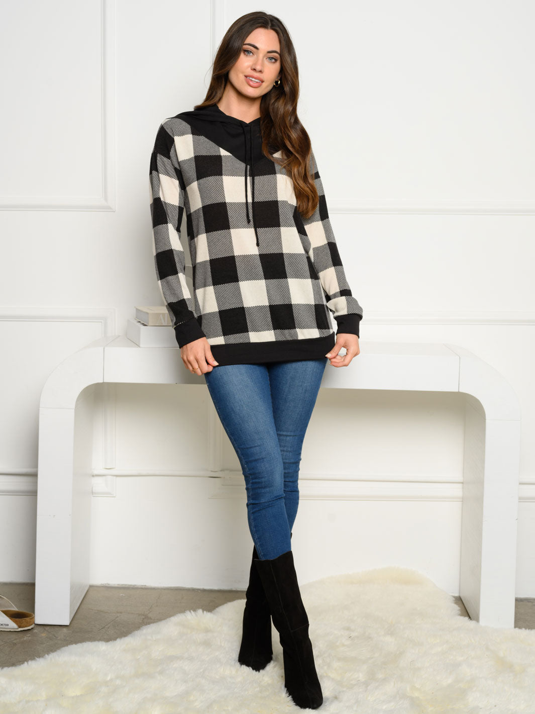 WOMEN'S BUFFALO PLAID CONTRAST SOLID HOODIE SWEATER