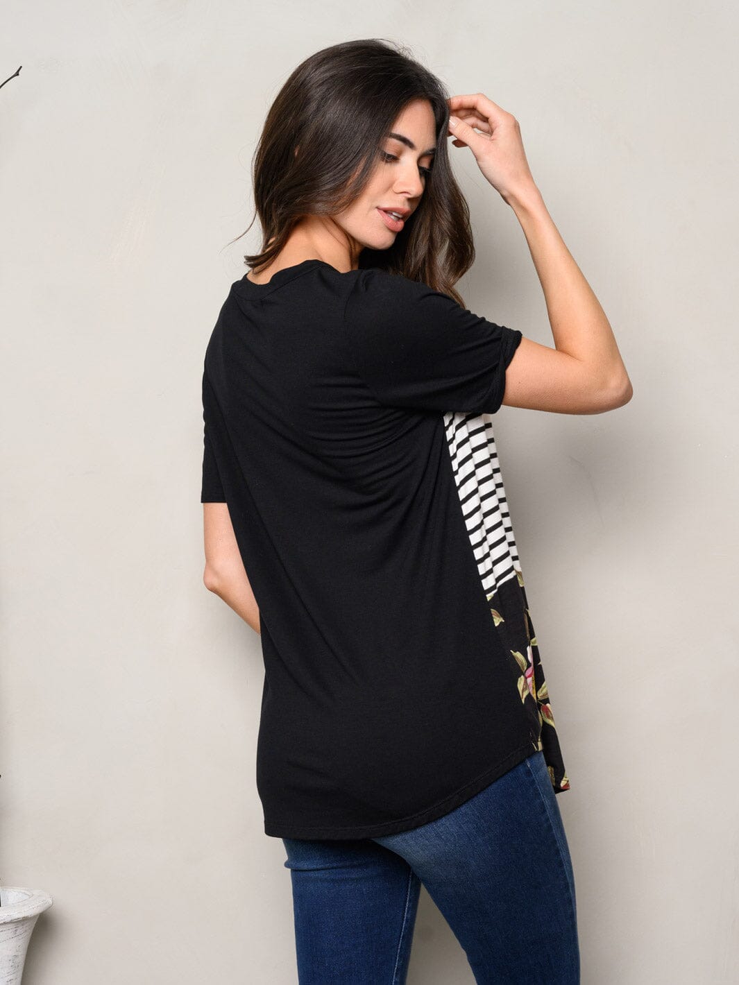 WOMEN'S SHORT SLEEVE COLORBLOCK FRONT POCKET TOP