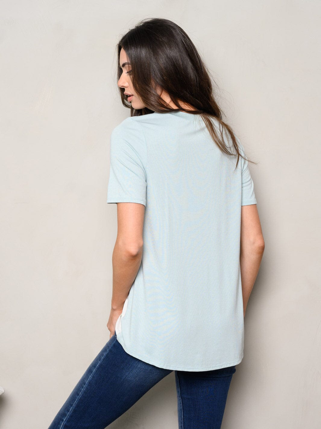 WOMEN'S SHORT SLEEVE COLORBLOCK FRONT POCKET TOP