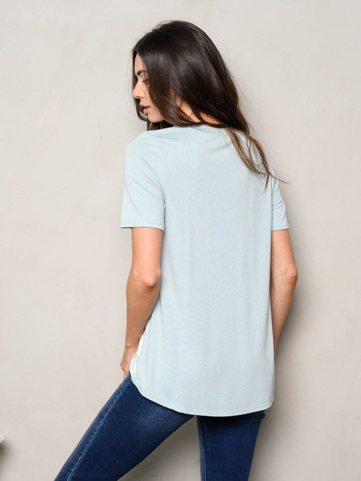 WOMEN'S SHORT SLEEVE COLORBLOCK FRONT POCKET TOP
