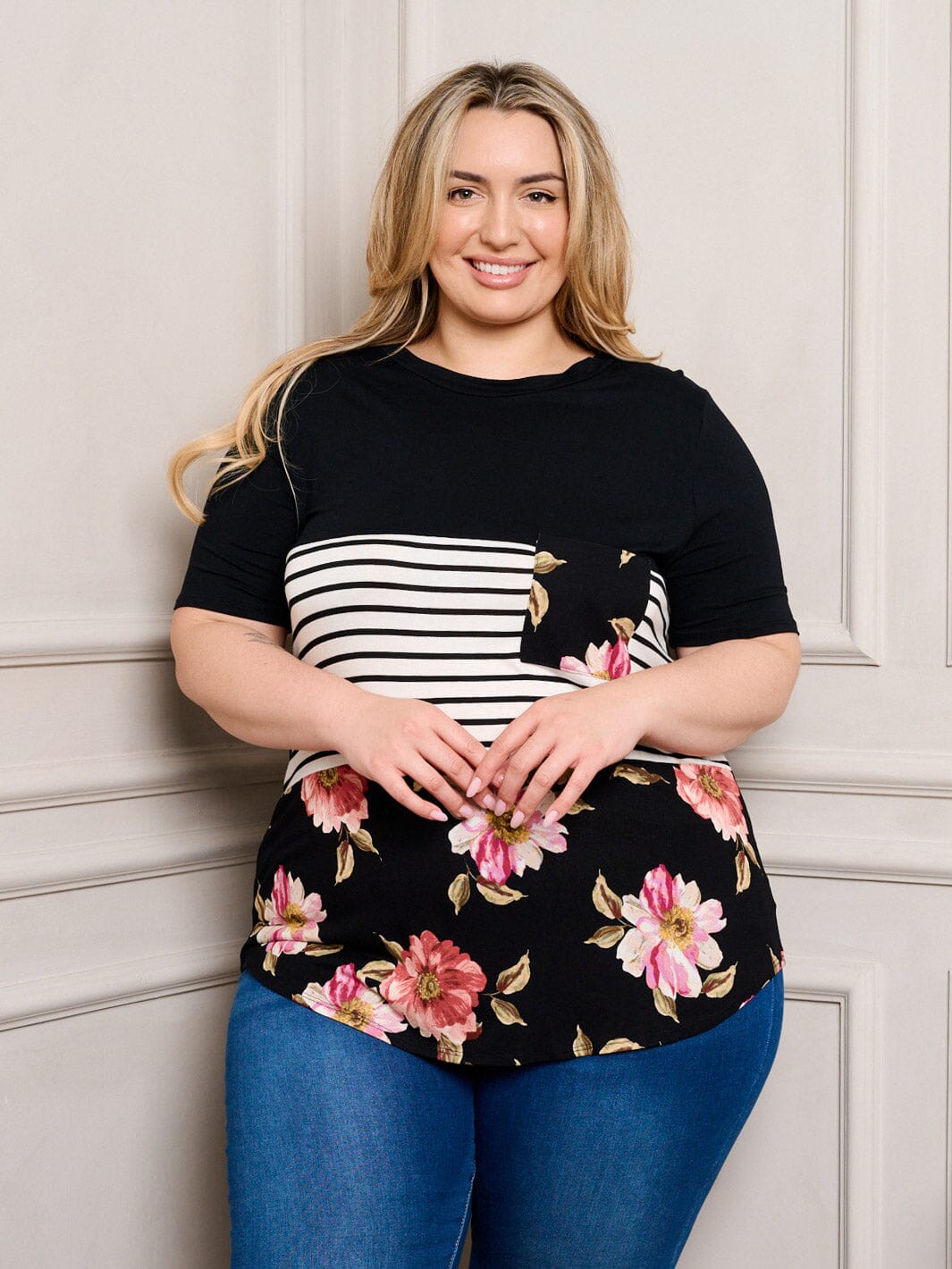 PLUS SIZE SHORT SLEEVE COLORBLOCK FRONT POCKET TOP
