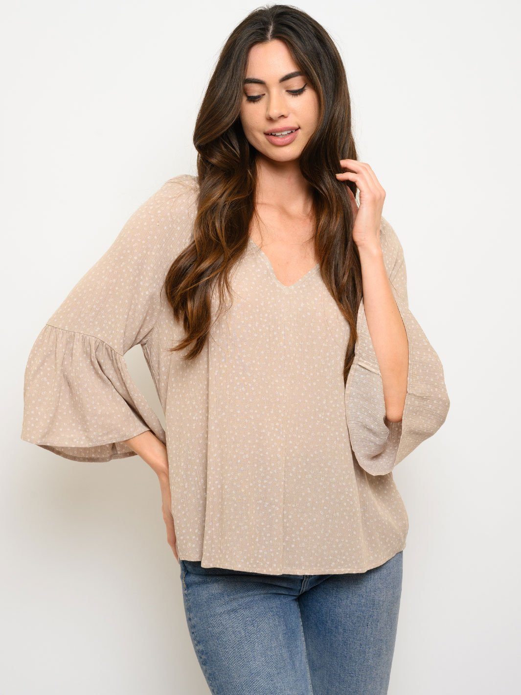 WOMEN'S SMOCK DETAIL V-NECK 3/4" SLEEVE TOP