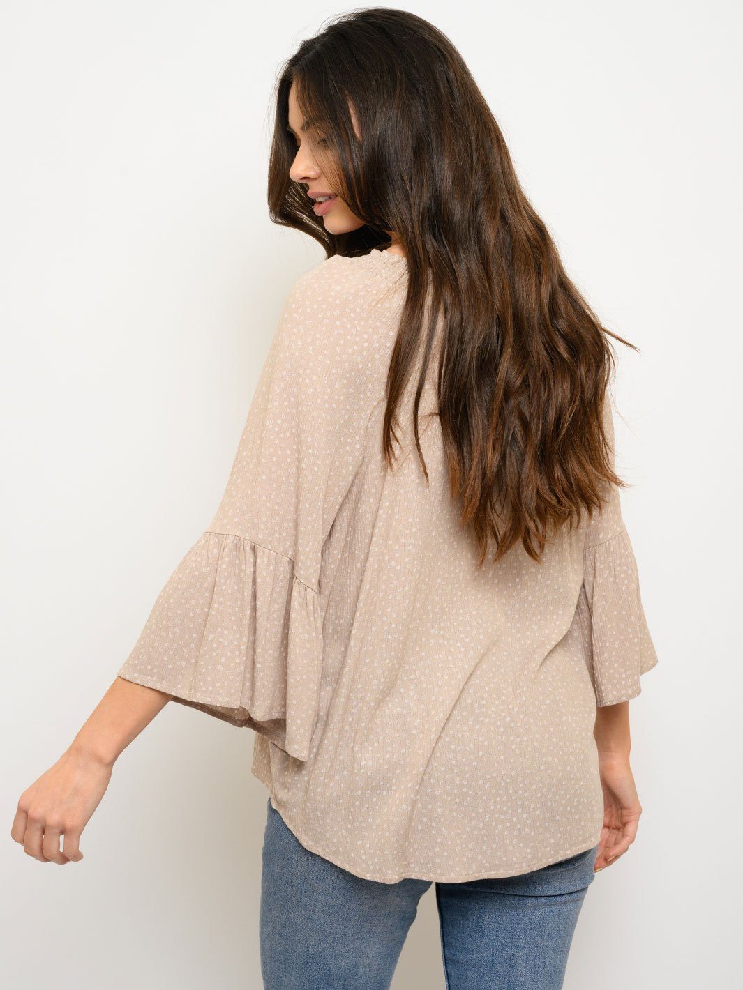 WOMEN'S SMOCK DETAIL V-NECK 3/4" SLEEVE TOP