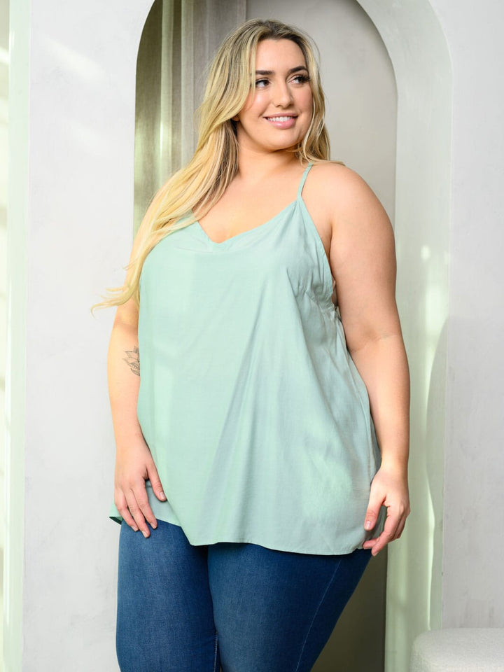 PLUS SIZE SLEEVELESS BACK DETAILED TANK TOP