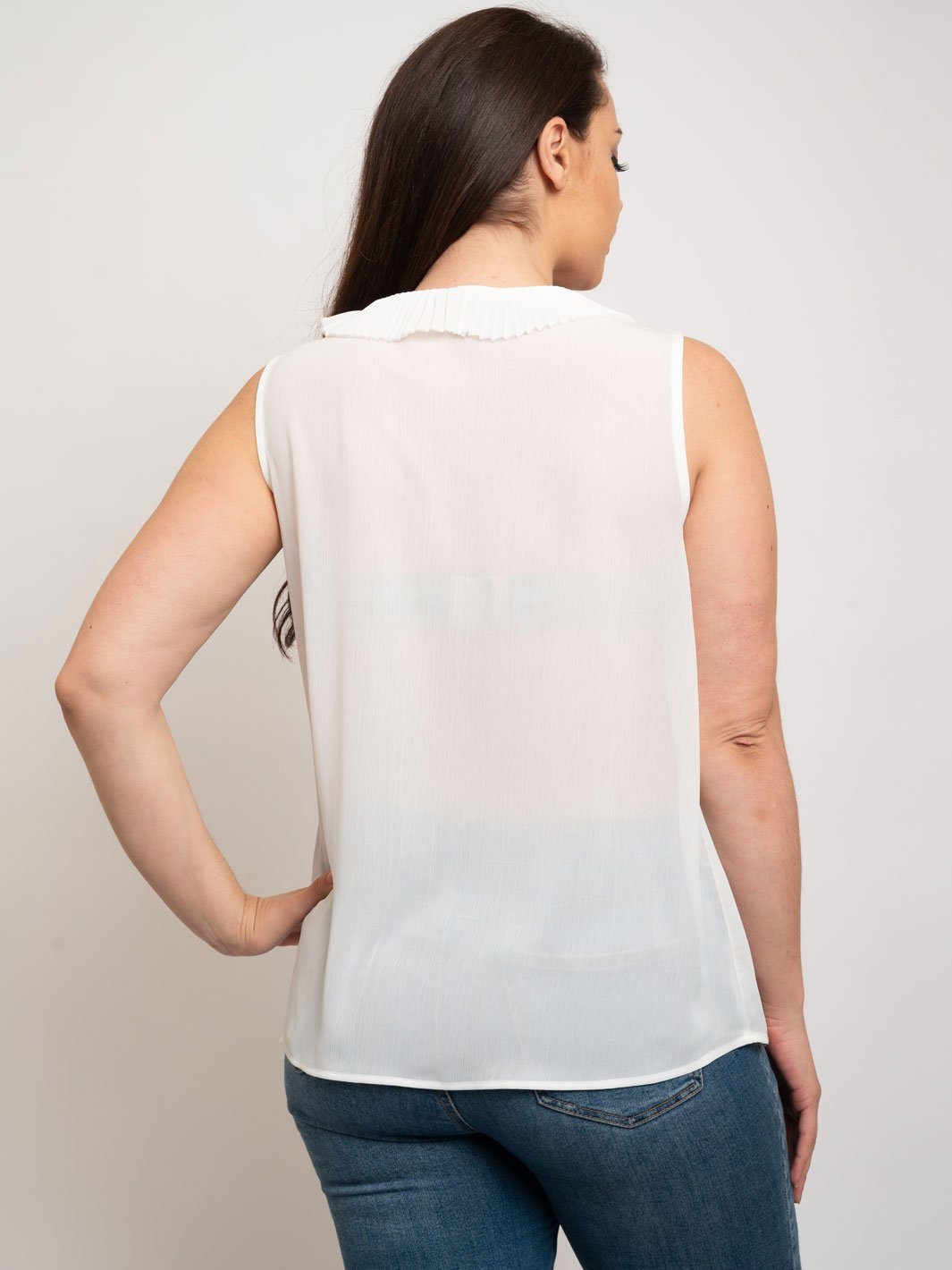 PLUS SIZE PLEATED PLACKET SLEEVELESS TOP
