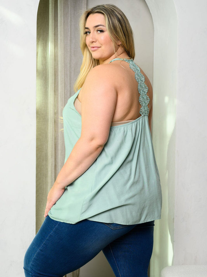 PLUS SIZE SLEEVELESS BACK DETAILED TANK TOP