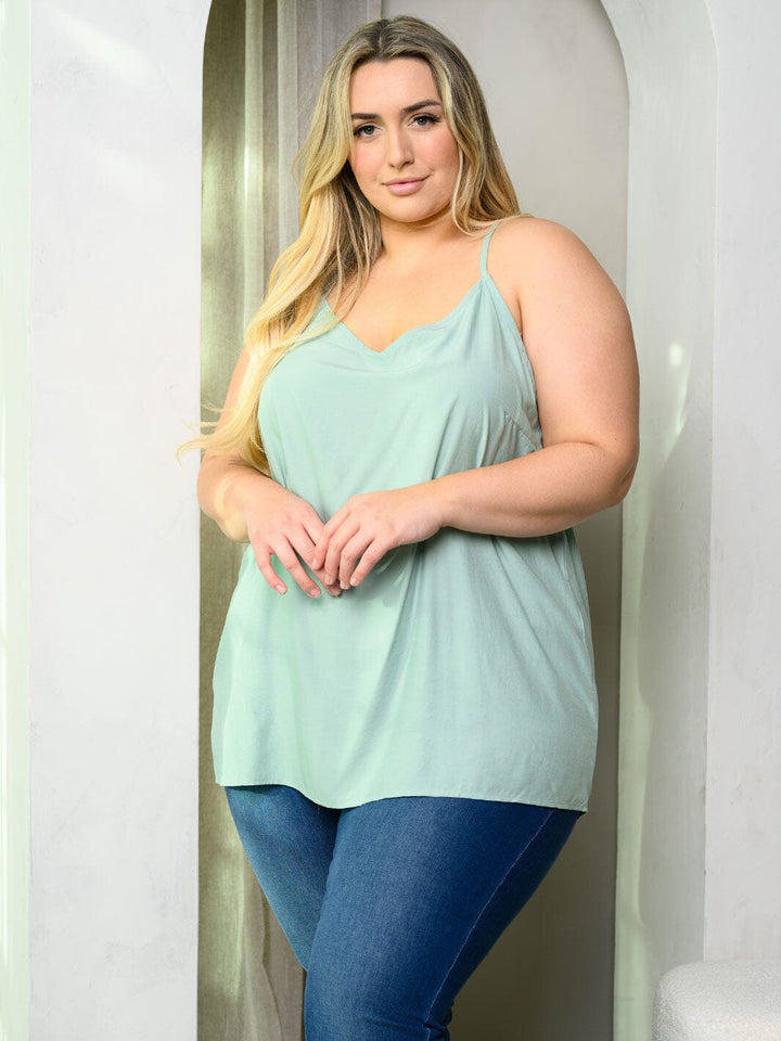 PLUS SIZE SLEEVELESS BACK DETAILED TANK TOP