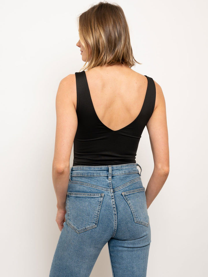 WOMEN'S KNIT SILKY V-NECK BODYSUIT