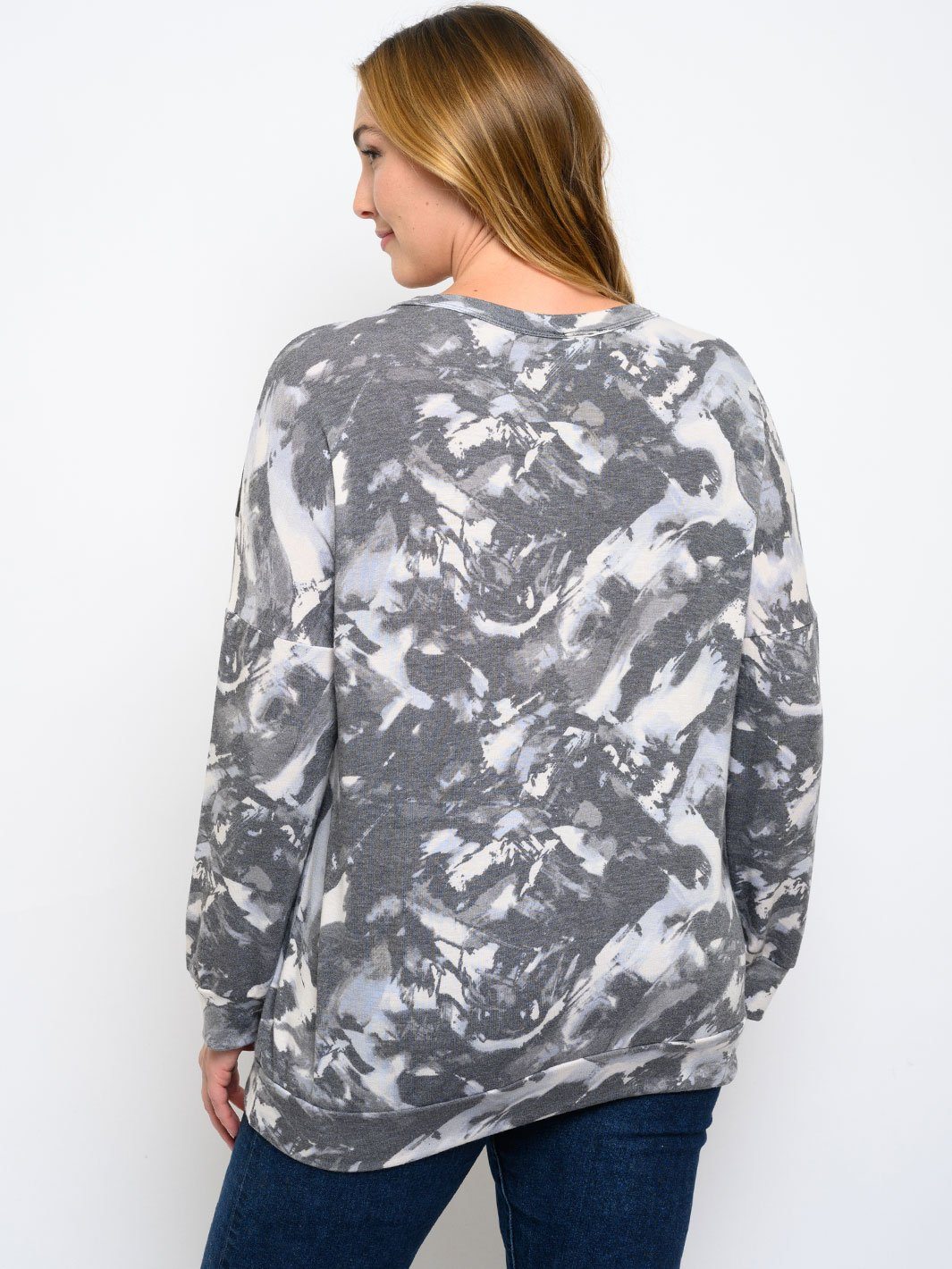 PLUS SIZE CHEVRON LONG SLEEVE TOP