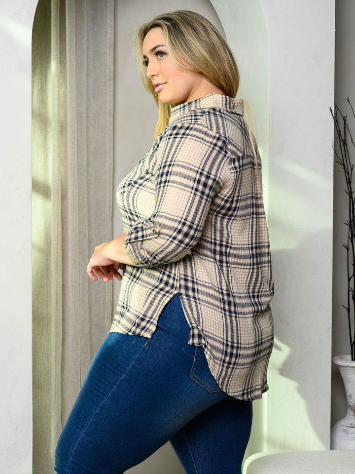 PLUS SIZE LONG SLEEVE BUTTON UP PLAID TOP