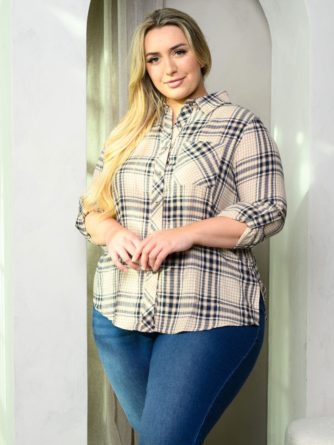 PLUS SIZE LONG SLEEVE BUTTON UP PLAID TOP