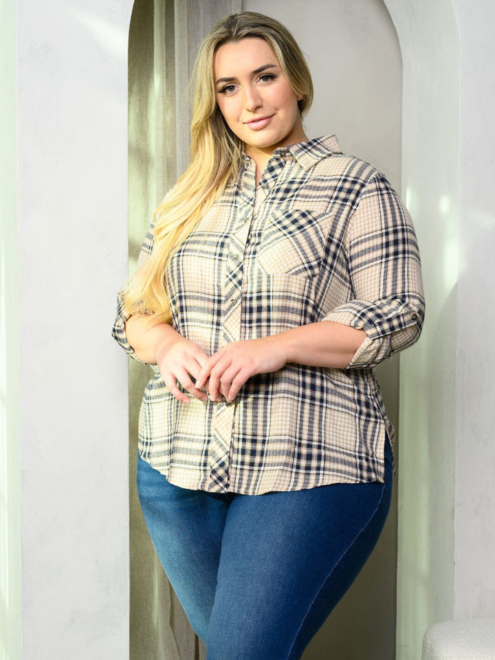 PLUS SIZE LONG SLEEVE BUTTON UP PLAID TOP