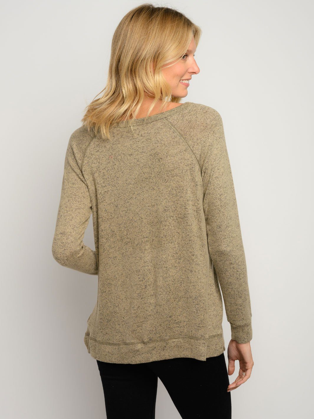 WOMEN'S LONG SLEEVE FLATLOCK STITCHING TOP