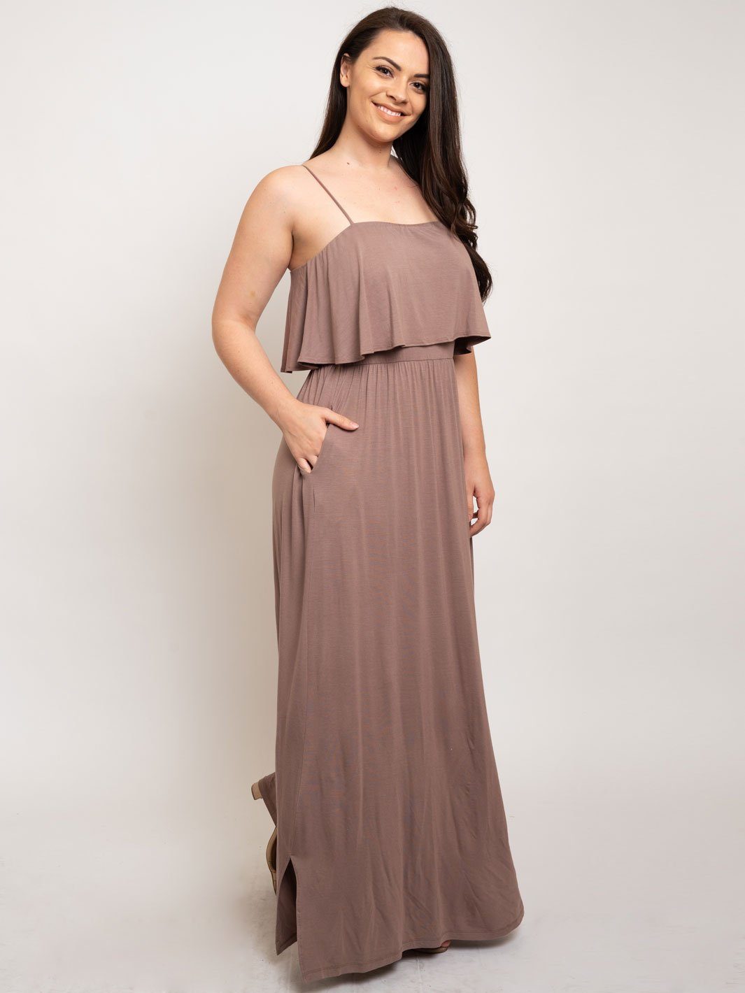 PLUS SIZE MAXI SPAGUETTI STRAPS DRESS