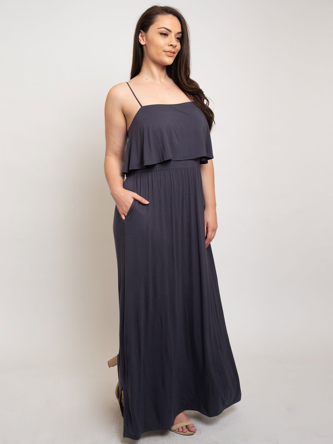 PLUS SIZE MAXI SPAGUETTI STRAPS DRESS