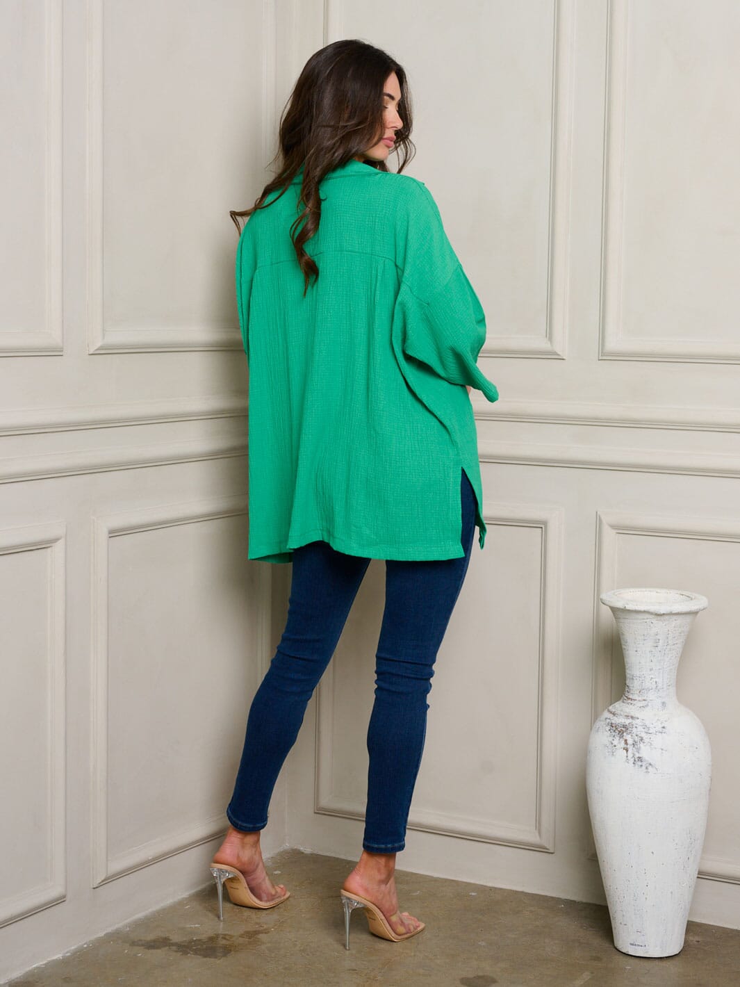 WOMEN'S SHORT SLEEVE BUTTON UP OVERSIZE TOP