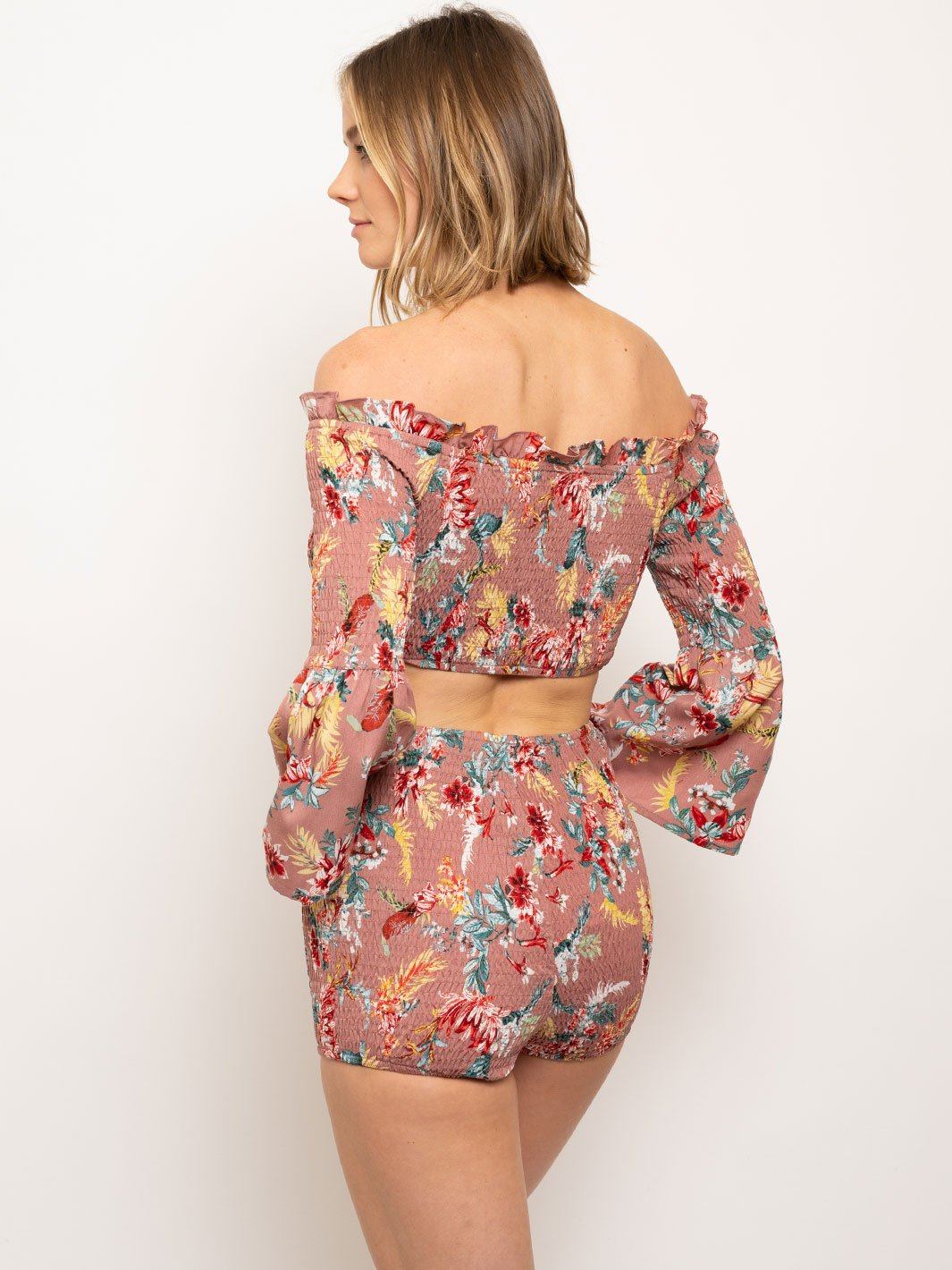 WOMEN'S SMOCKED TOP AND SHORTS SET