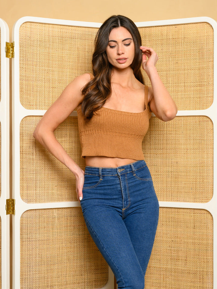 WOMEN'S SPAGHETTI STRAP CROPPED KNIT TOP