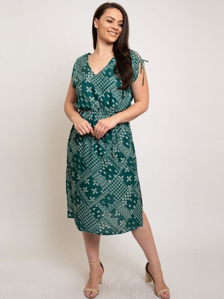PLUS SIZE BANDANA PRINT MIDI DRESS