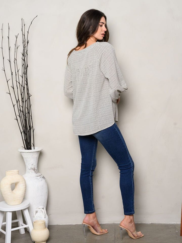 WOMEN'S LONG SLEEVE V-NECK PRINTED BLOUSE TOP