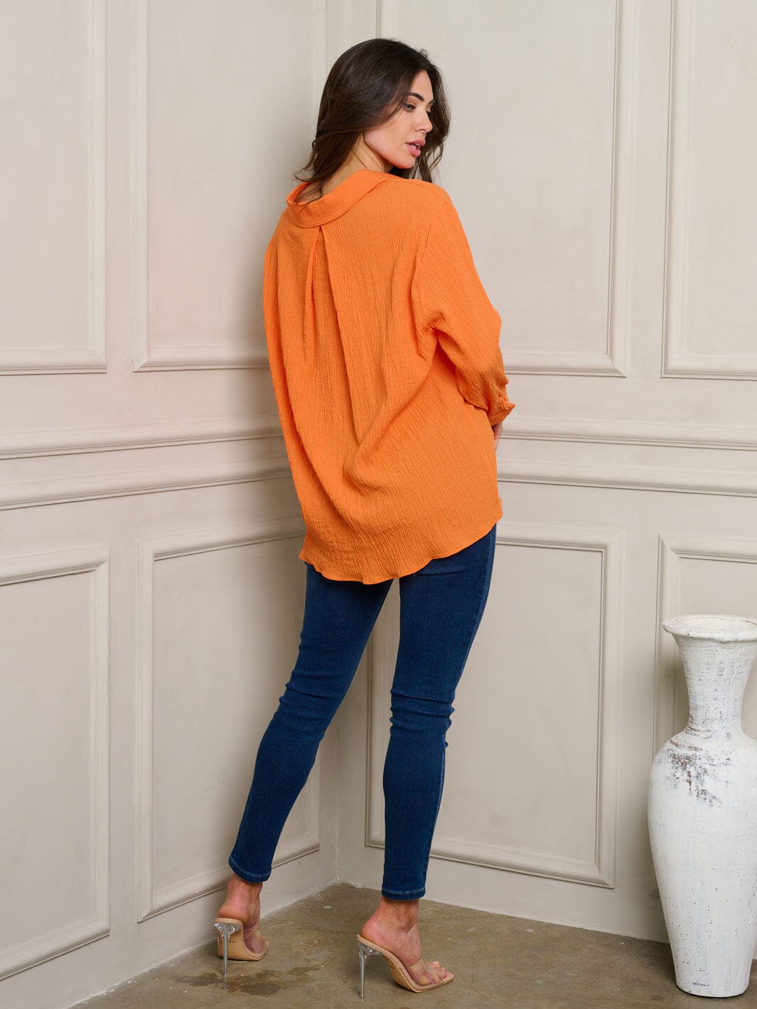WOMEN'S LONG SLEEVE BUTTON UP OVERSIZE TOP – Wholesalefashiontrends.com