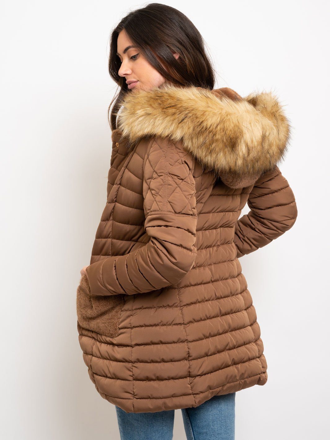 WOMEN'S MID LENGTH HOODED FAUX FUR LINED QUILTED COAT
