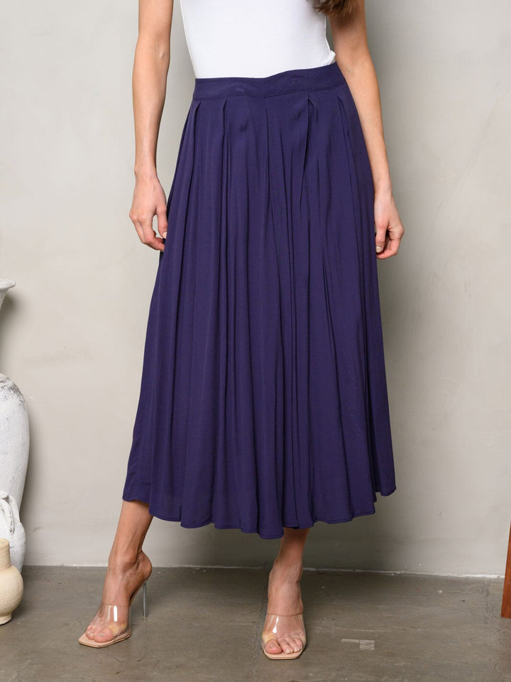 WOMEN'S PLEATED SOLID MAXI SKIRT