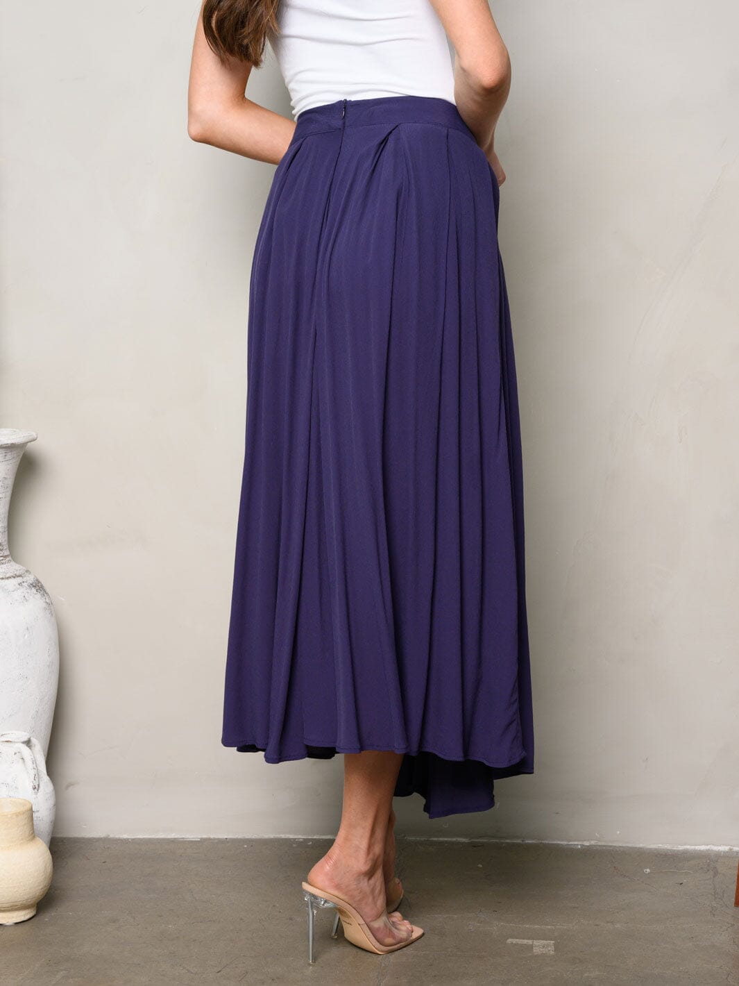 WOMEN'S PLEATED SOLID MAXI SKIRT