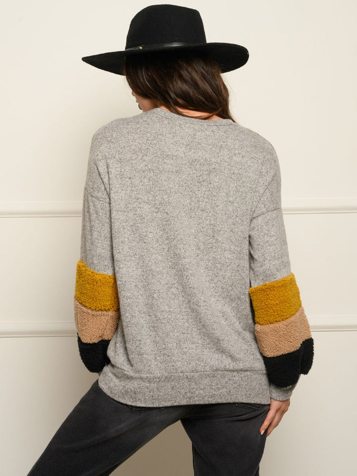 WOMEN'S LONG DETAILED SLEEVES TOP