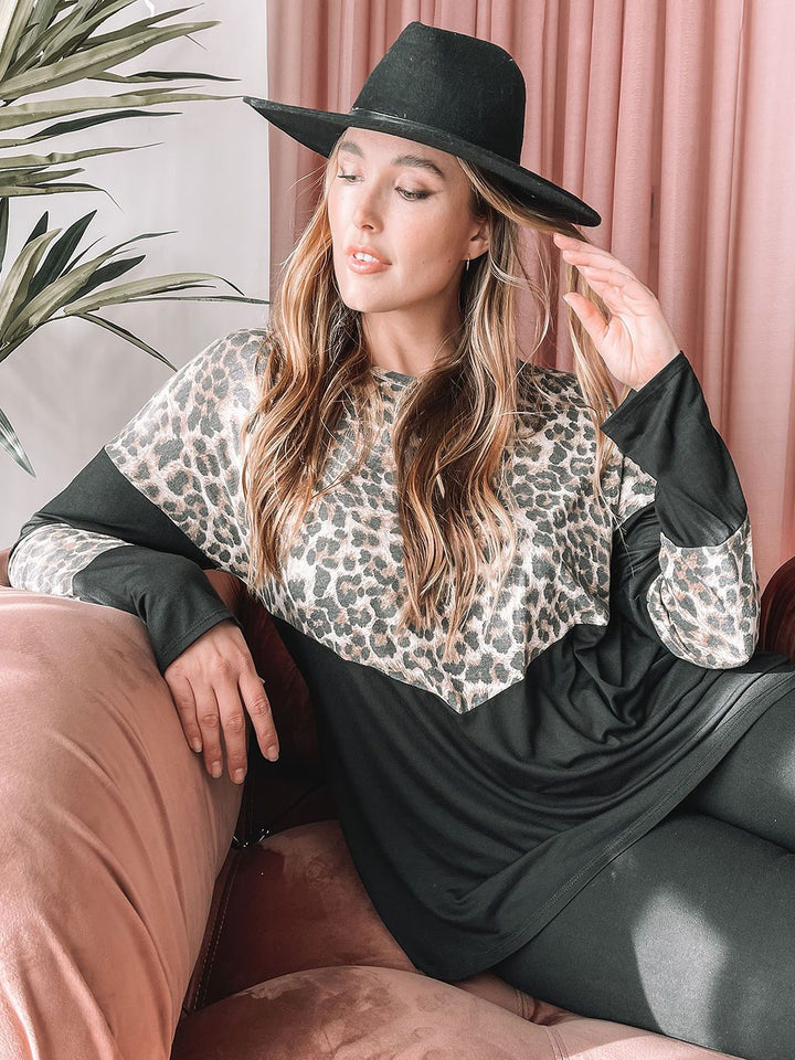 PLUS SIZE LONG SLEEVE ANIMAL PRINT SOLID TOP