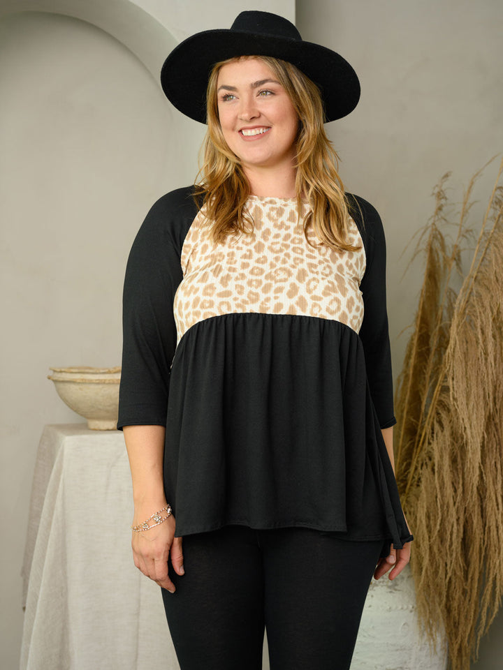 PLUS SIZE 3/4 SLEEVE ANIMAL PRINT TOP