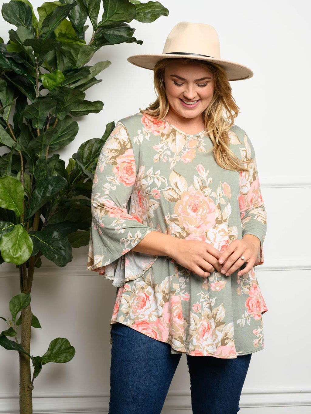 PLUS SIZE FLORAL BABYDOLL TOP