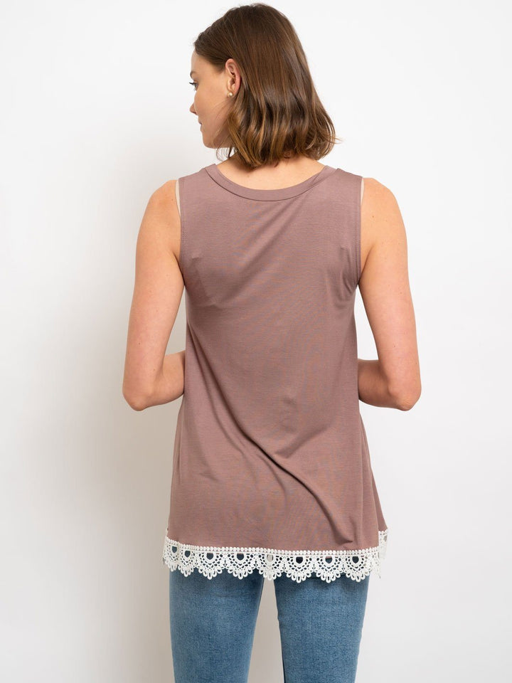 WOMEN'S SLEEVELESS CROCKET DETAILED TOP