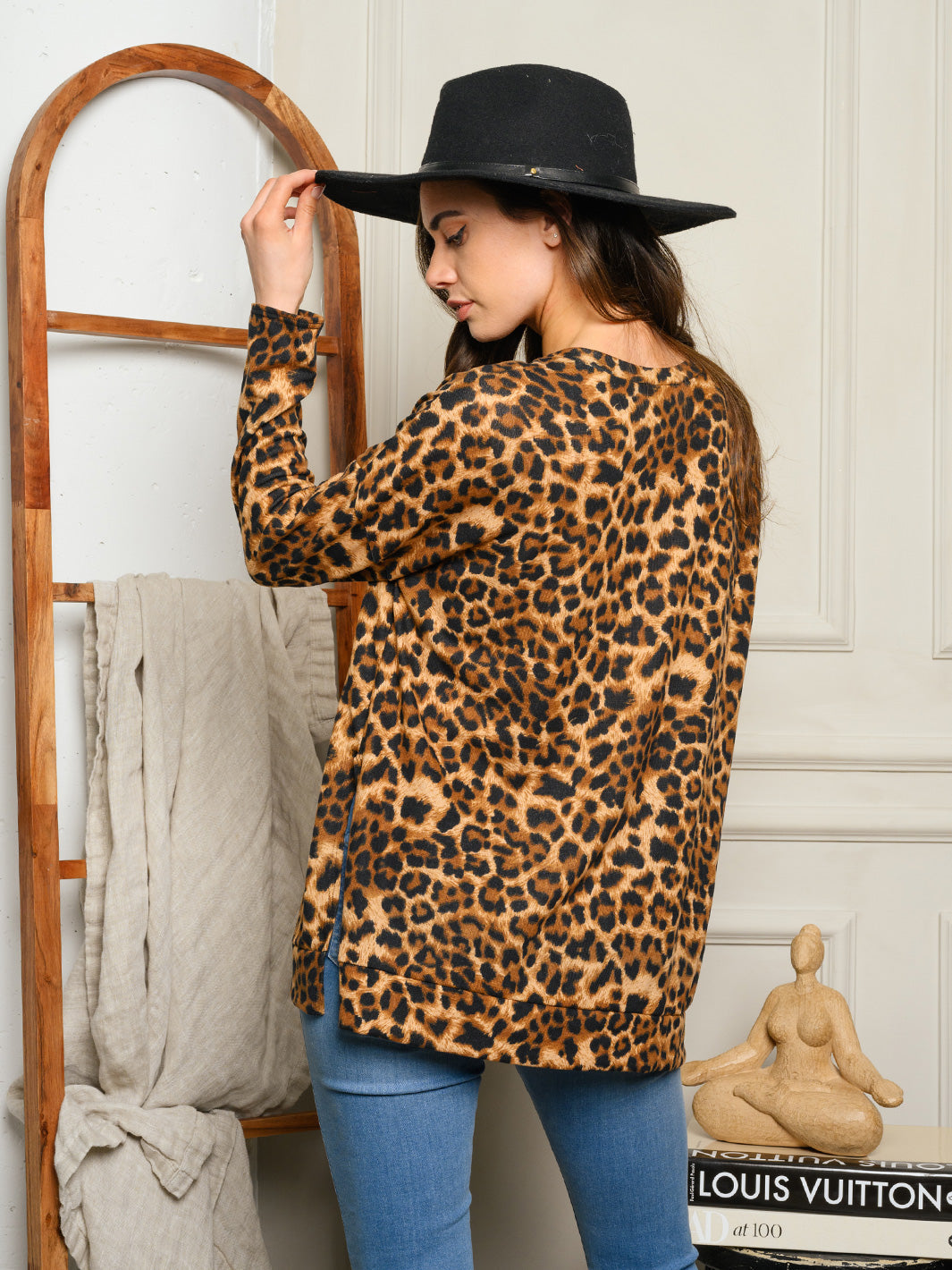 WOMEN'S LONG SLEEVE ANIMAL PRINT TUNIC TOP