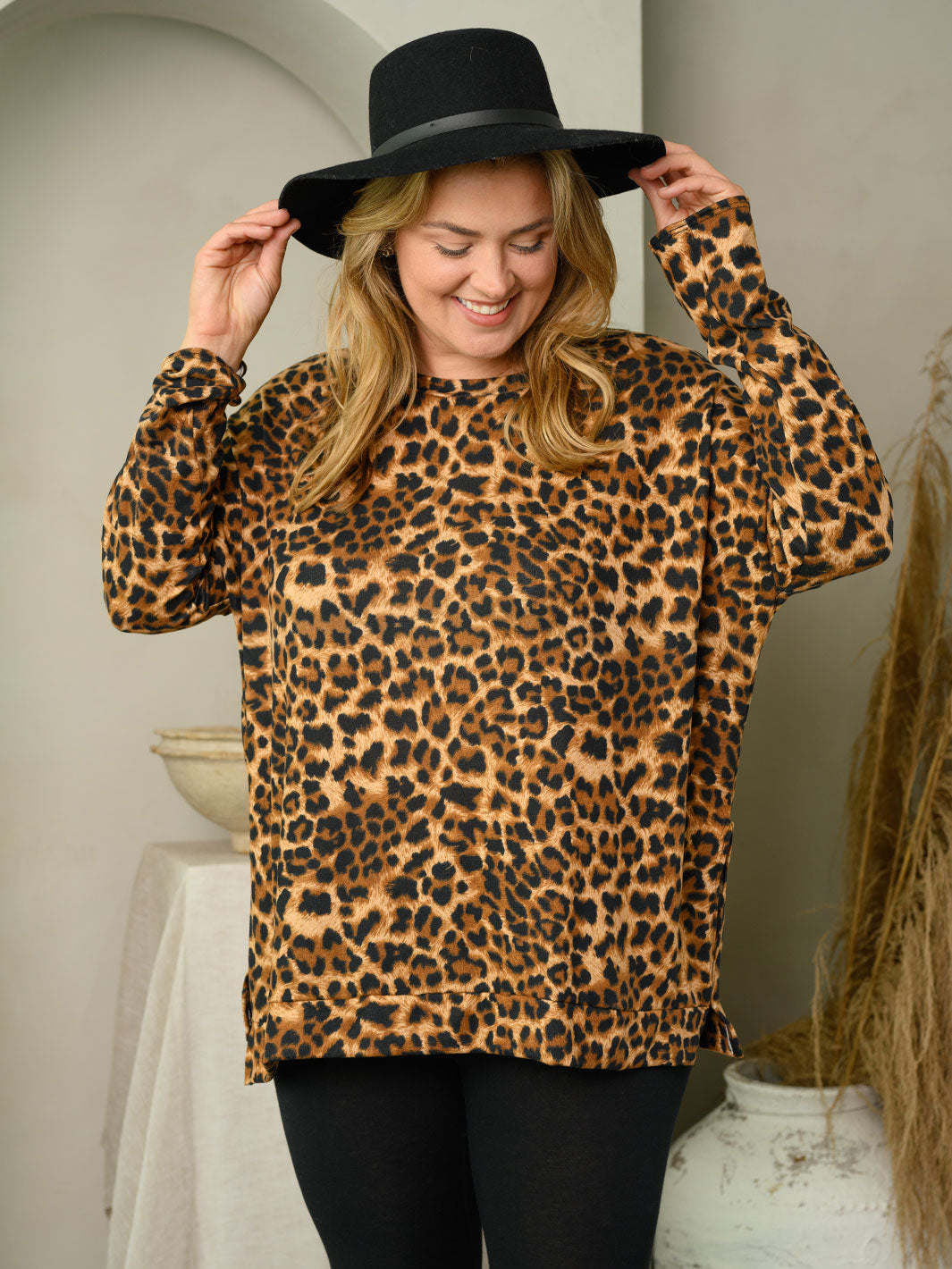 PLUS SIZE LONG SLEEVE ANIMAL PRINT TOP