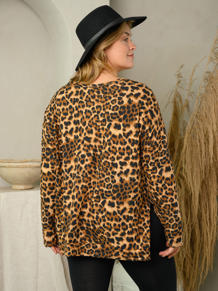 PLUS SIZE LONG SLEEVE ANIMAL PRINT TOP